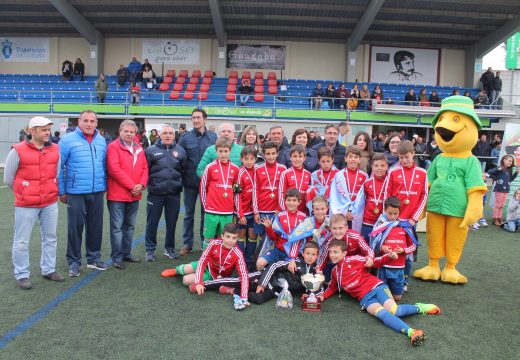 O Celta de Vigo, campión da Troi cup, I Torneo Internacional de Fútbol Alevín do Concello de Oroso no que participaron 150 xogadores